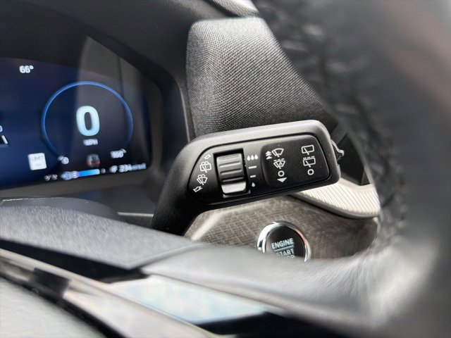 Certified 2025 Ford Explorer Platinum w/ Ultimate Package image 17