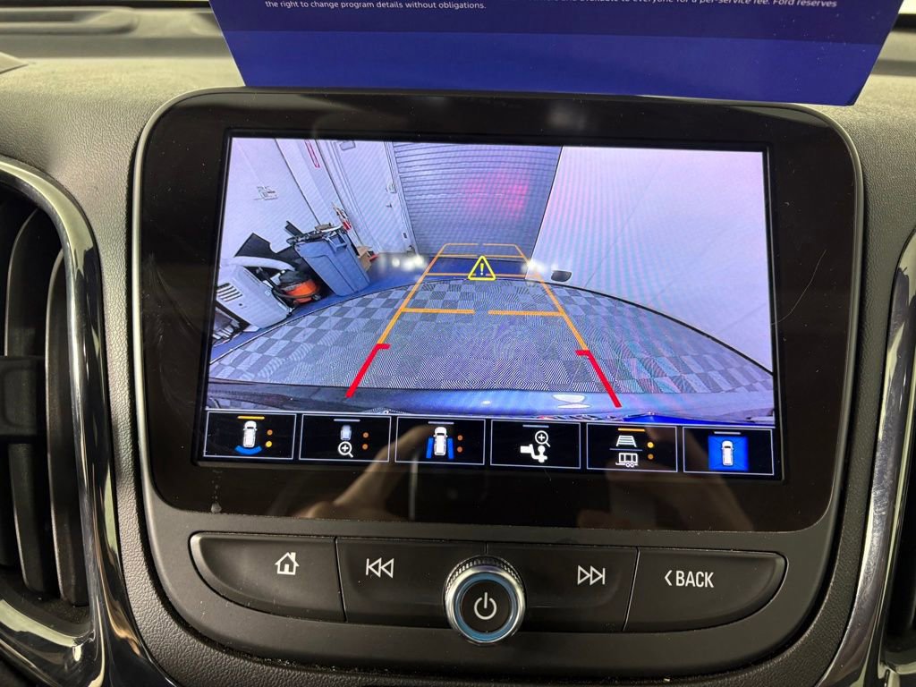 Used 2022 Chevrolet Equinox RS w/ RS Leather Package image 17