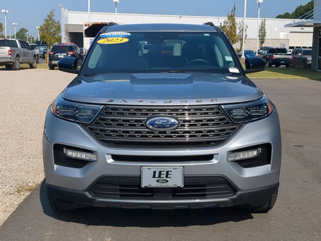 Certified 2023 Ford Explorer XLT w/ Equipment Group 202A AWD/4WD image 8