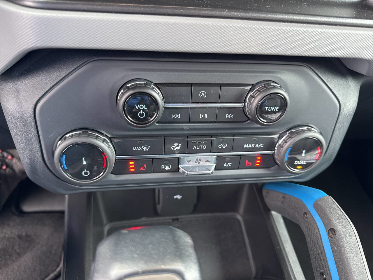 Certified 2022 Ford Bronco Black Diamond image 36