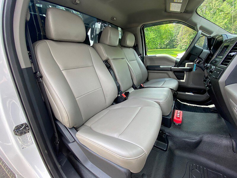 Certified 2022 Ford F550 4x4 Regular Cab Super Duty image 31