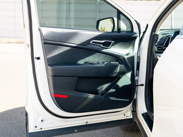 Used 2023 Kia Sportage LX image 13