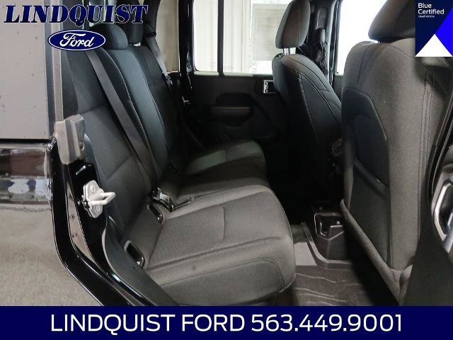 Used 2021 Jeep Gladiator Sport AWD/4WD image 17