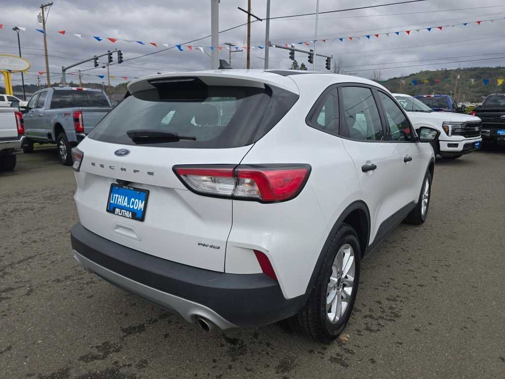 Certified 2022 Ford Escape S image 5