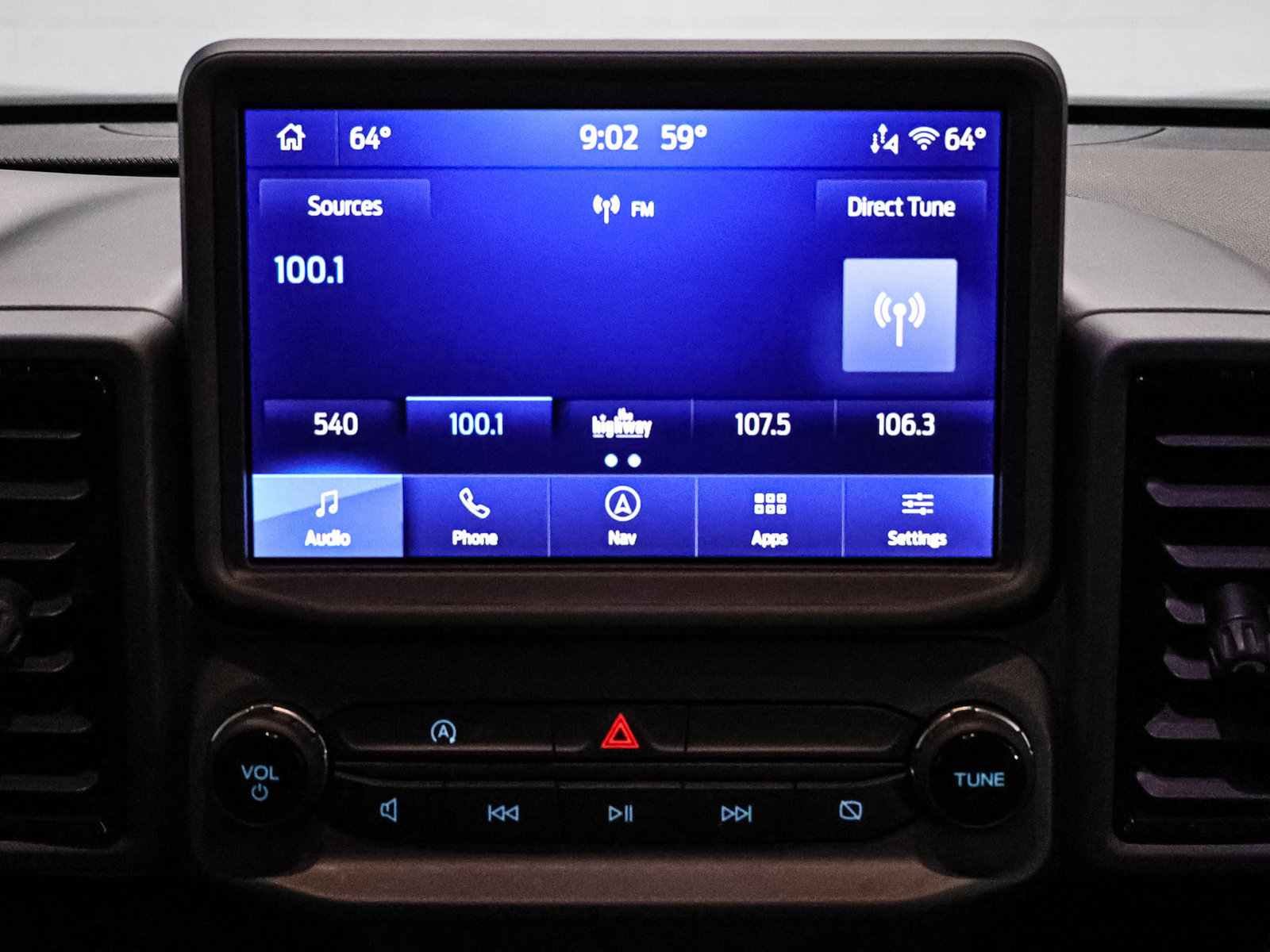 Certified 2024 Ford Bronco Sport Outer Banks w/ Tech Package AWD/4WD image 27