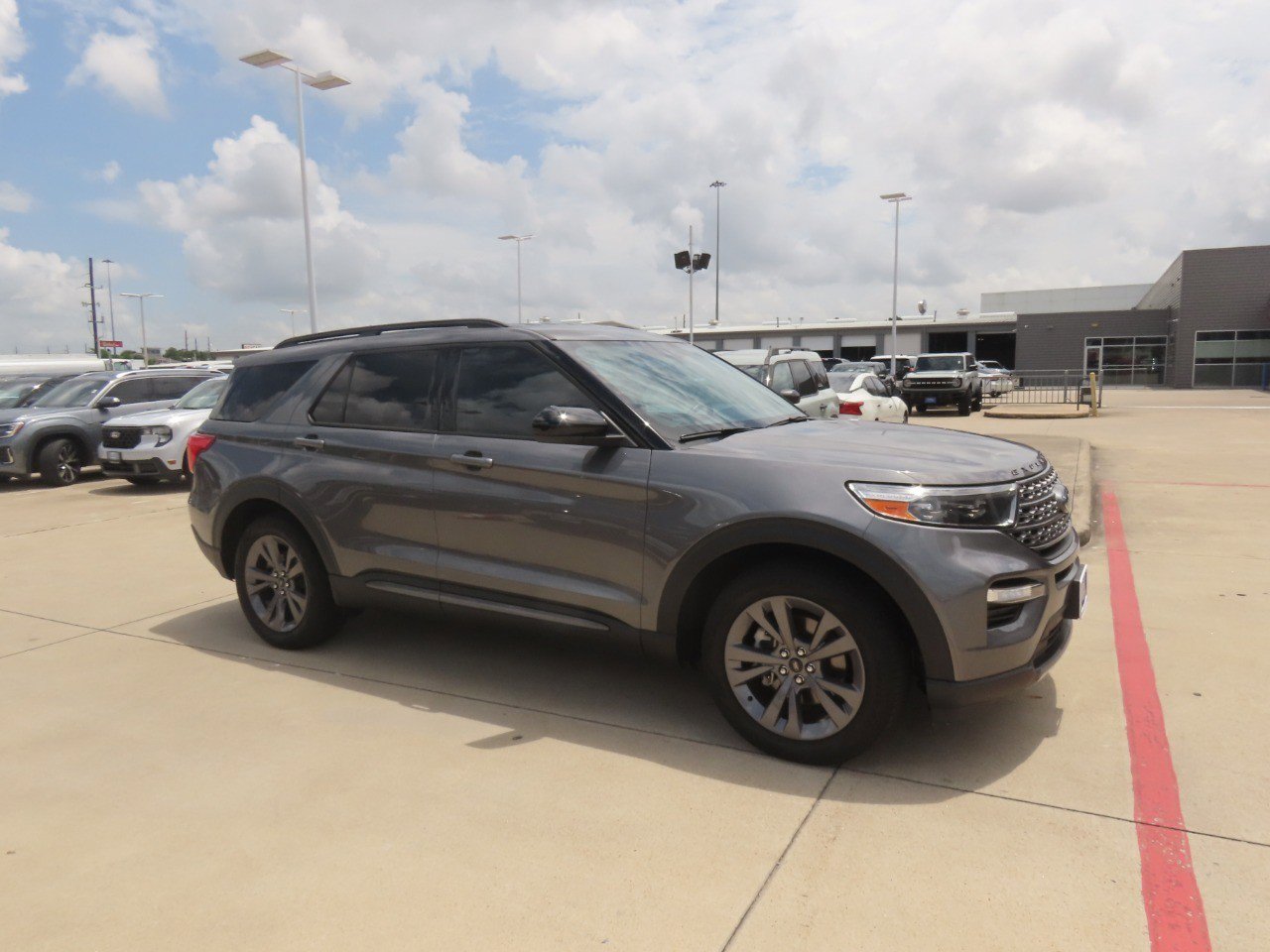 Certified 2023 Ford Explorer XLT w/ Equipment Group 202A RWD image 6