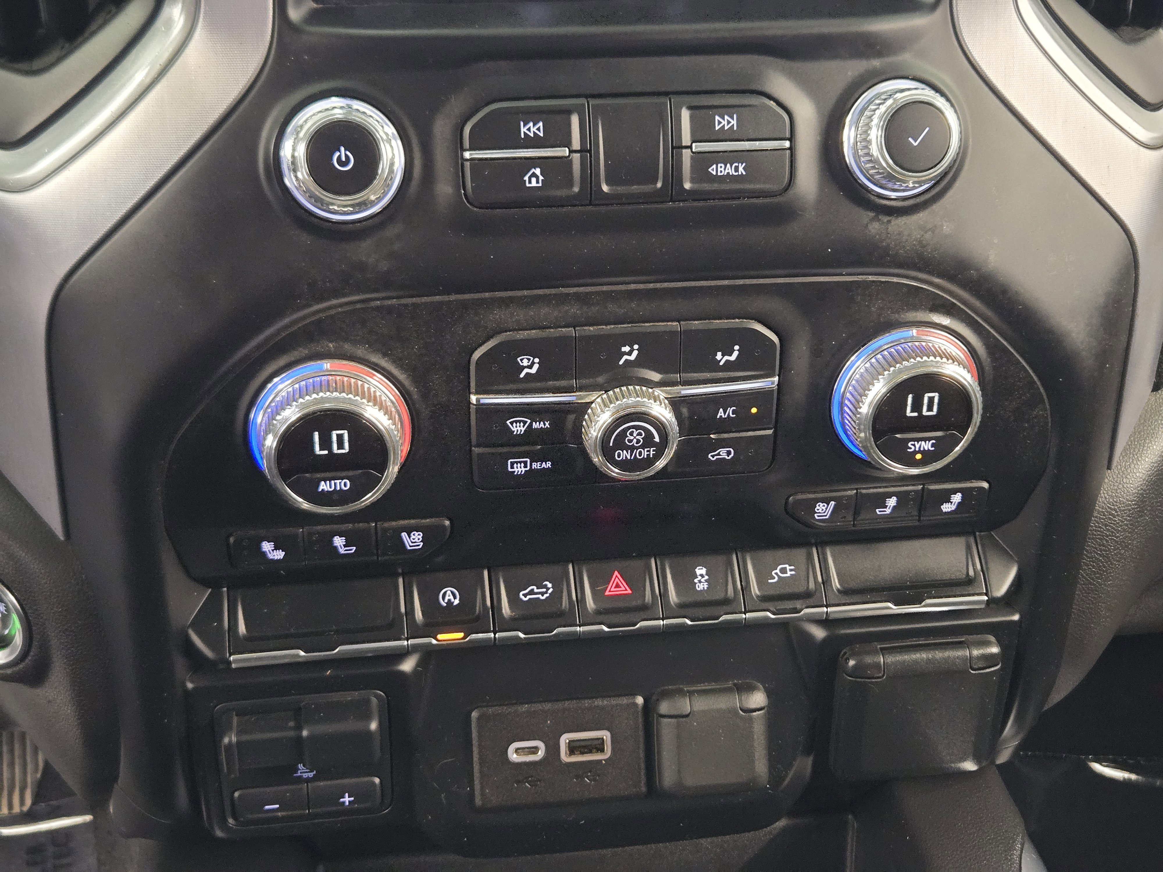 Used 2019 GMC Sierra 1500 SLT w/ SLT Premium Package image 18