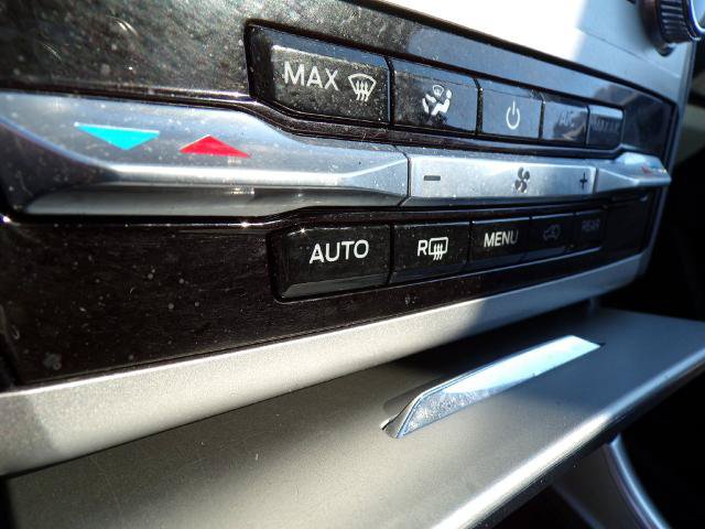Certified 2022 Ford Explorer XLT w/ Equipment Group 202A AWD/4WD image 25