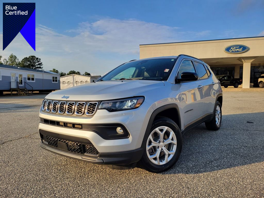 Used 2024 Jeep Compass Latitude image 1