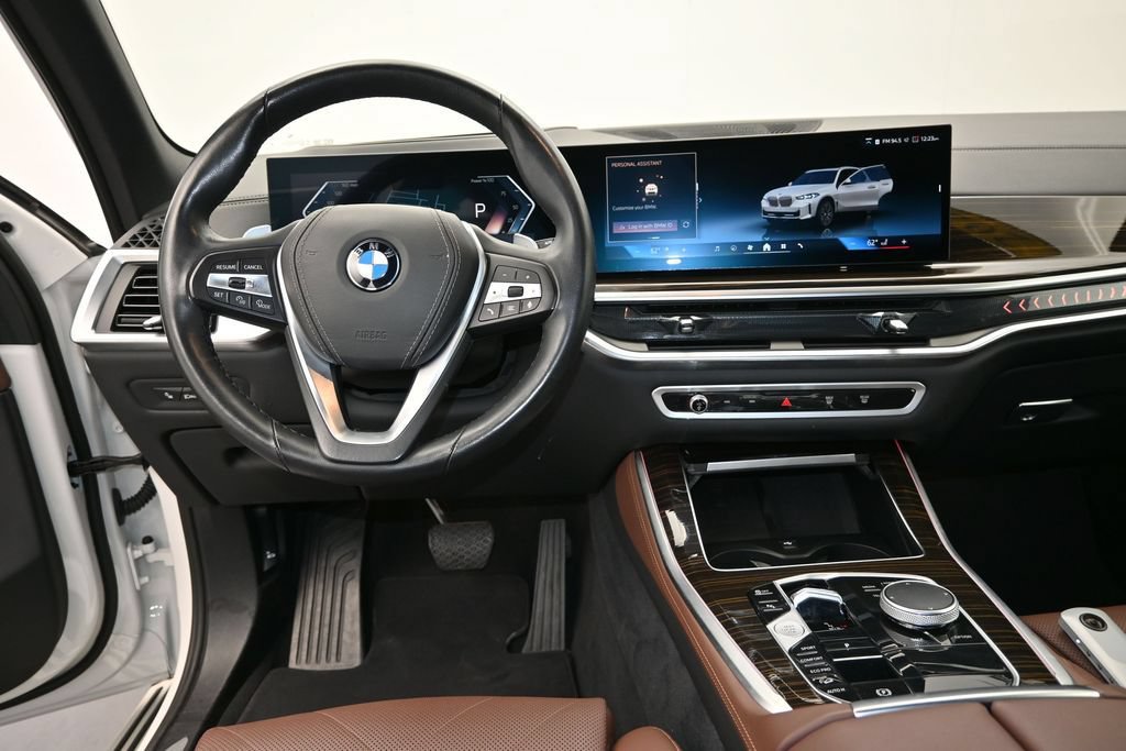 Used 2025 BMW X5 xDrive40i AWD/4WD image 16