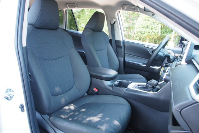 Used 2024 Toyota RAV4 LE FWD image 11