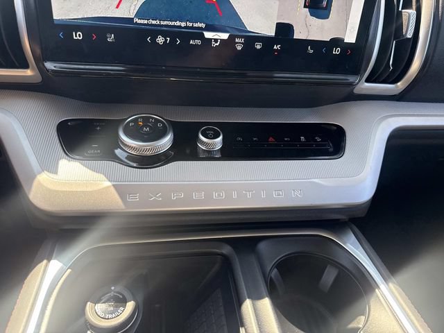 Certified 2025 Ford Expedition Active AWD/4WD image 25