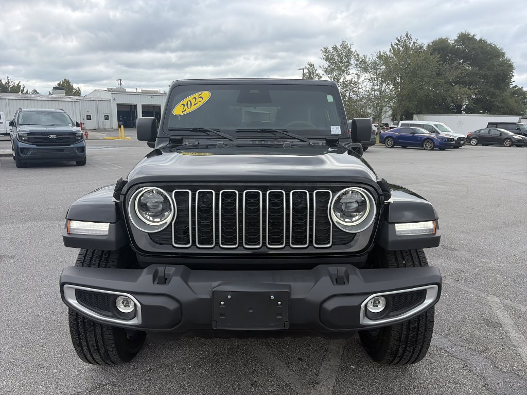 Used 2025 Jeep Wrangler Unlimited Sahara w/ Safety Group AWD/4WD image 10