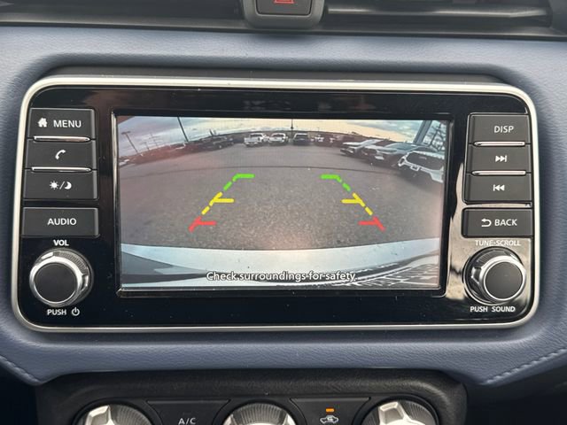 Used 2023 Nissan Versa SV image 9