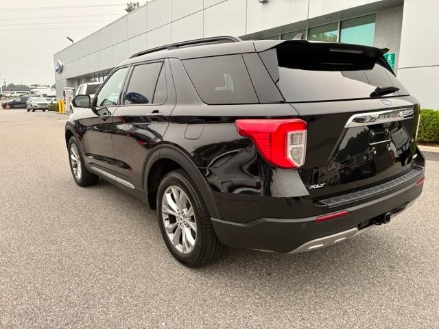 Certified 2023 Ford Explorer XLT w/ Equipment Group 202A AWD/4WD image 9