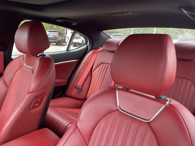 Used 2023 Genesis G70 2.0T w/ Sport Prestige Package RWD image 34