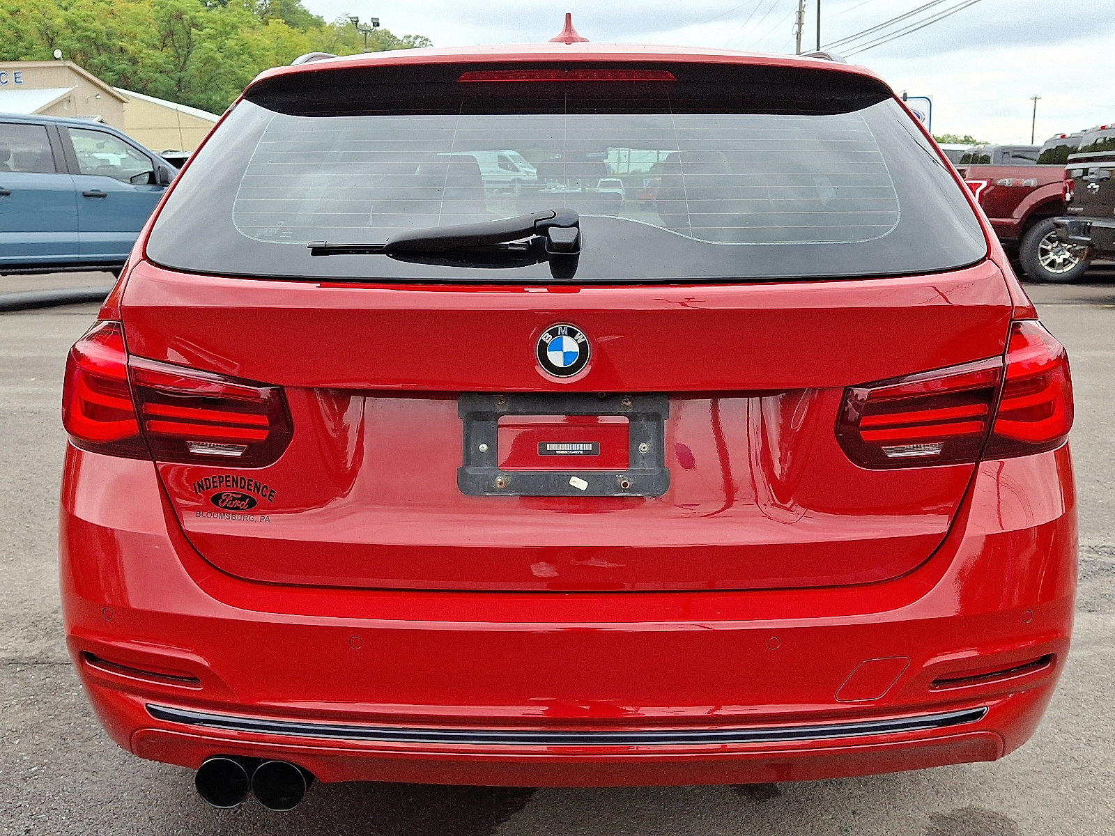 Used 2018 BMW 330i xDrive Wagon w/ Premium Package image 9