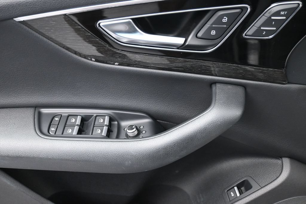 Used 2019 Audi Q7 3.0T Premium AWD/4WD image 13
