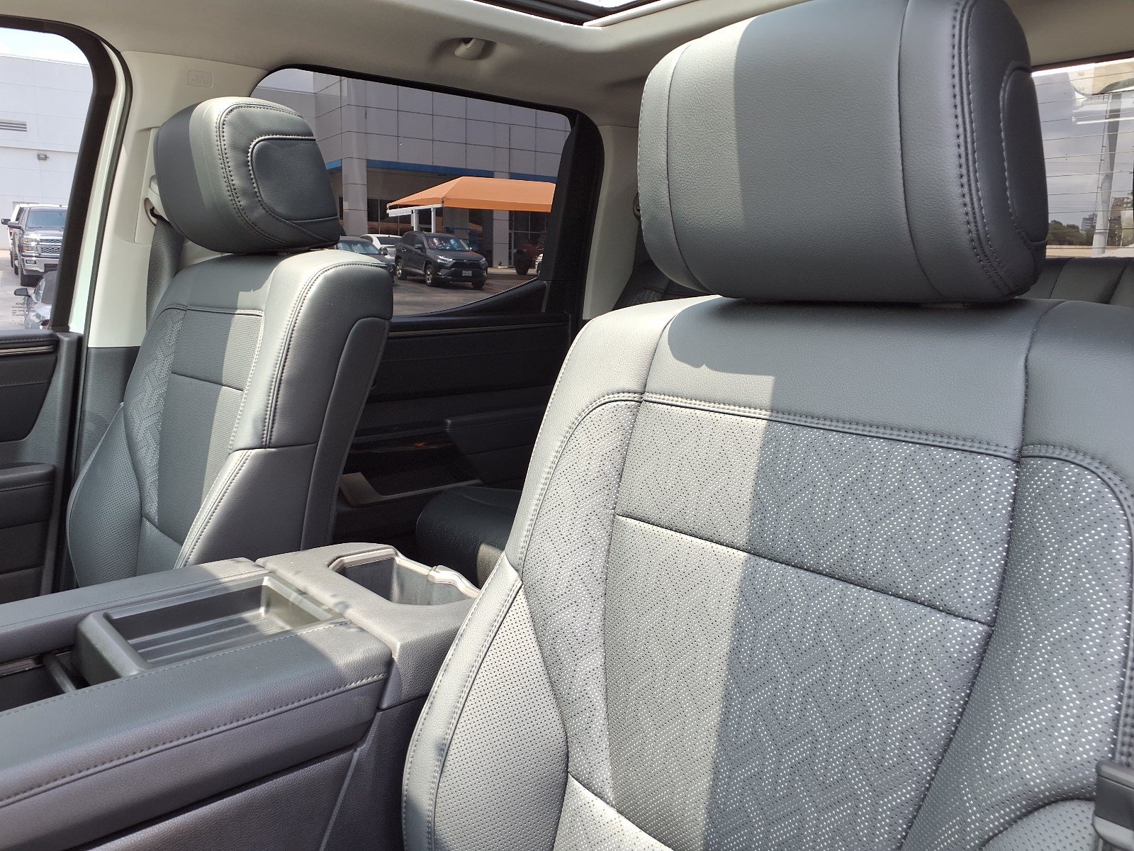 Used 2024 Toyota Tundra Limited AWD/4WD image 18