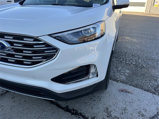 Certified 2023 Ford Edge Titanium w/ Class II Trailer Tow Package image 9