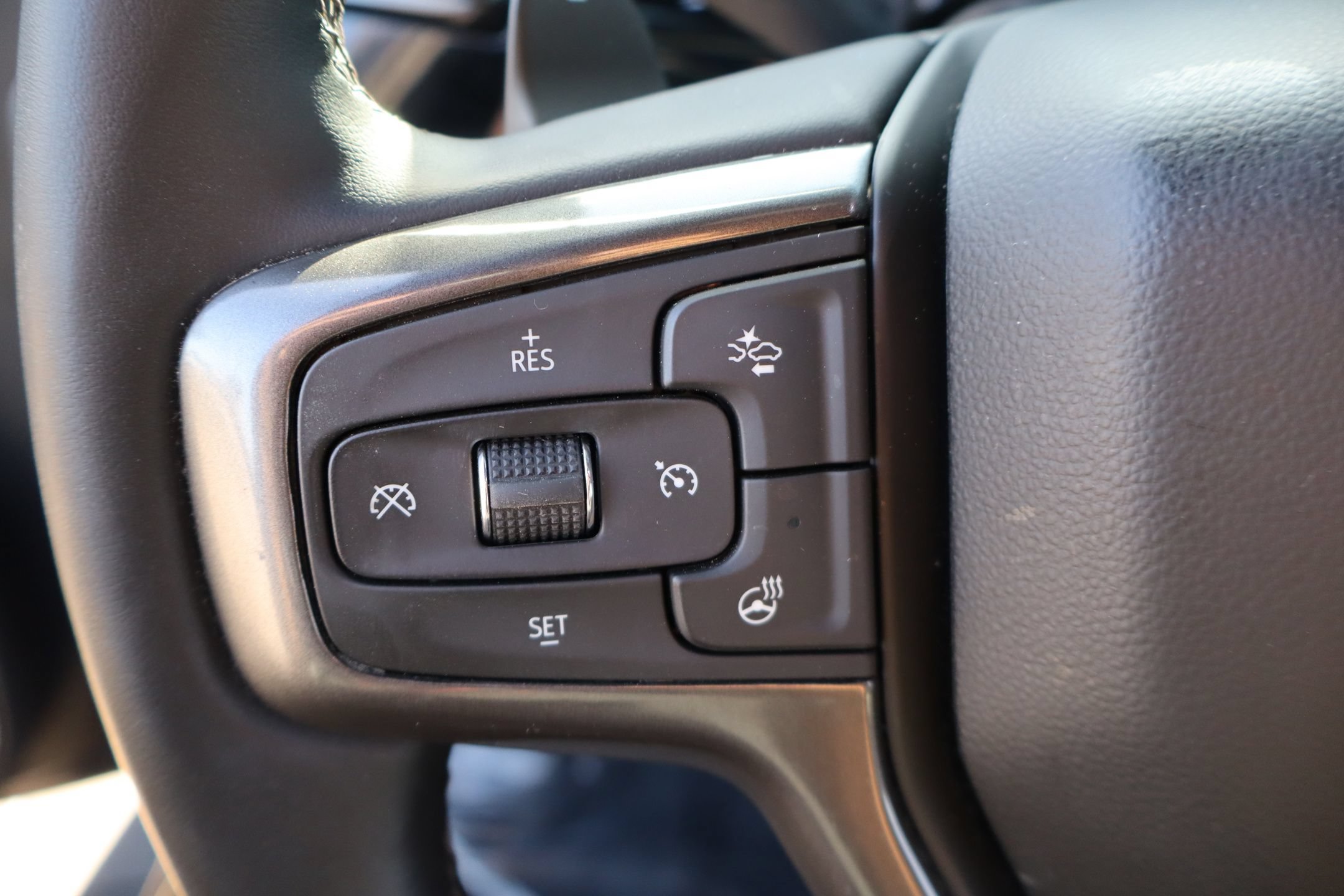 Used 2023 Chevrolet Silverado 1500 ZR2 AWD/4WD image 16