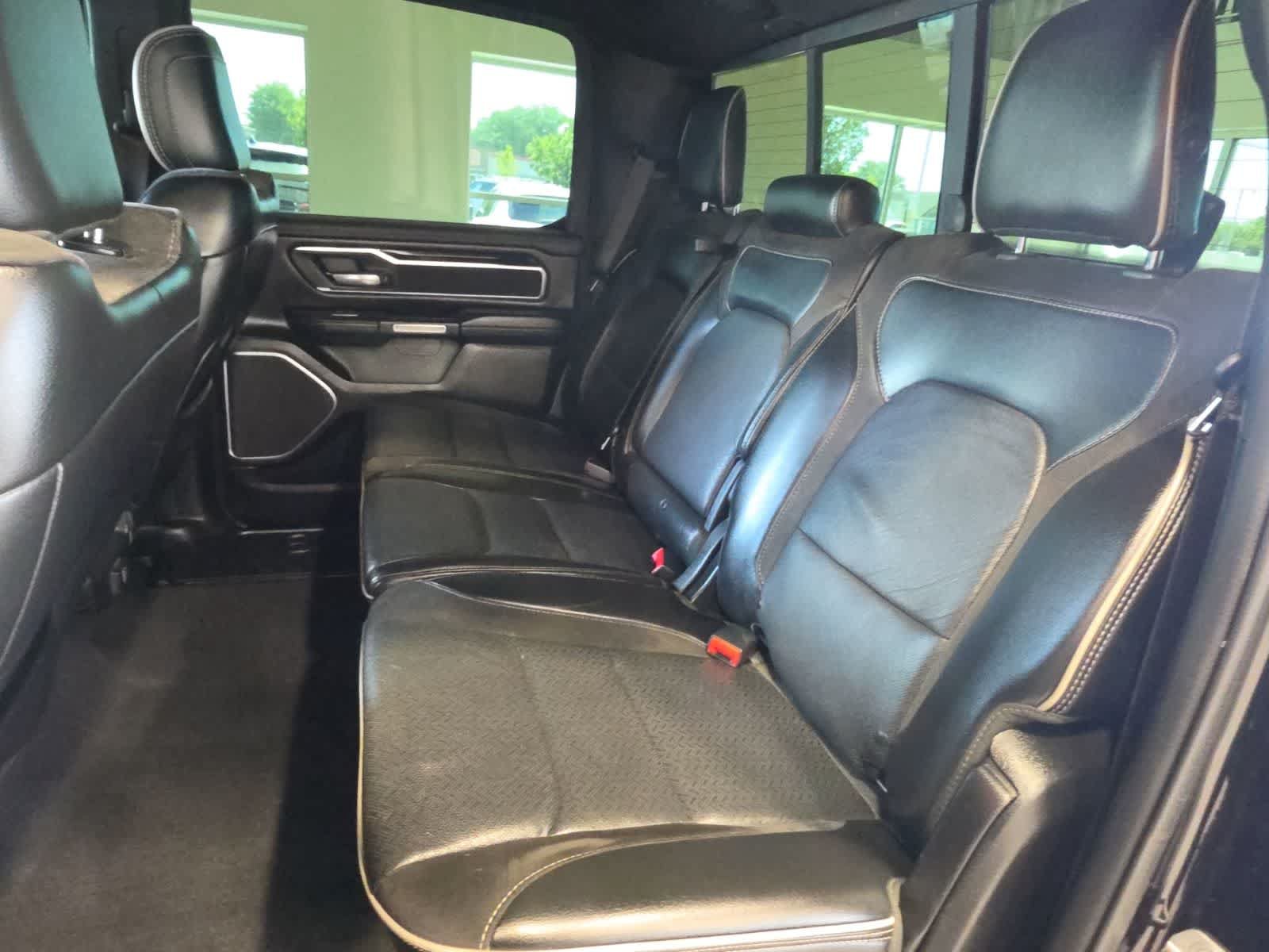 Used 2019 RAM 1500 Laramie AWD/4WD image 33