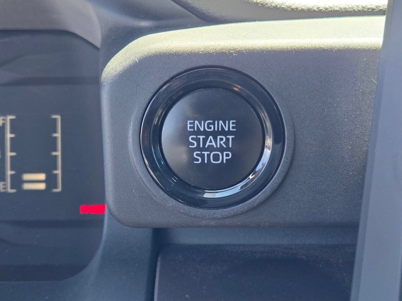 Used 2024 Toyota Tacoma SR5 AWD/4WD image 22