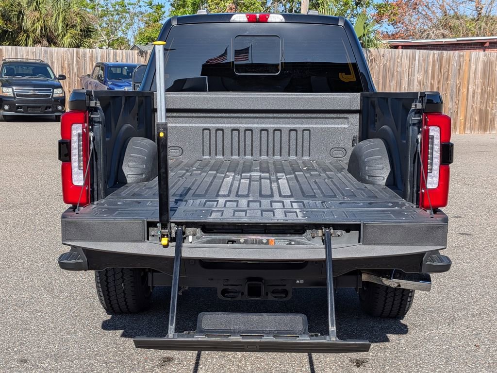 Certified 2025 Ford F250 Platinum w/ Platinum Plus Package image 13