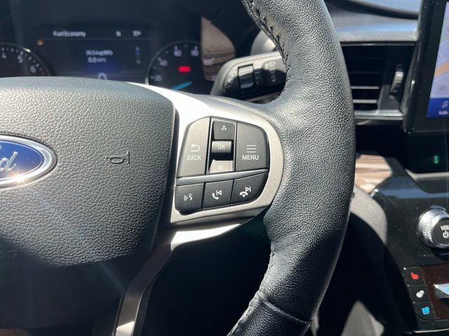 Certified 2022 Ford Explorer Limited w/ Equipment Group 301A RWD image 17