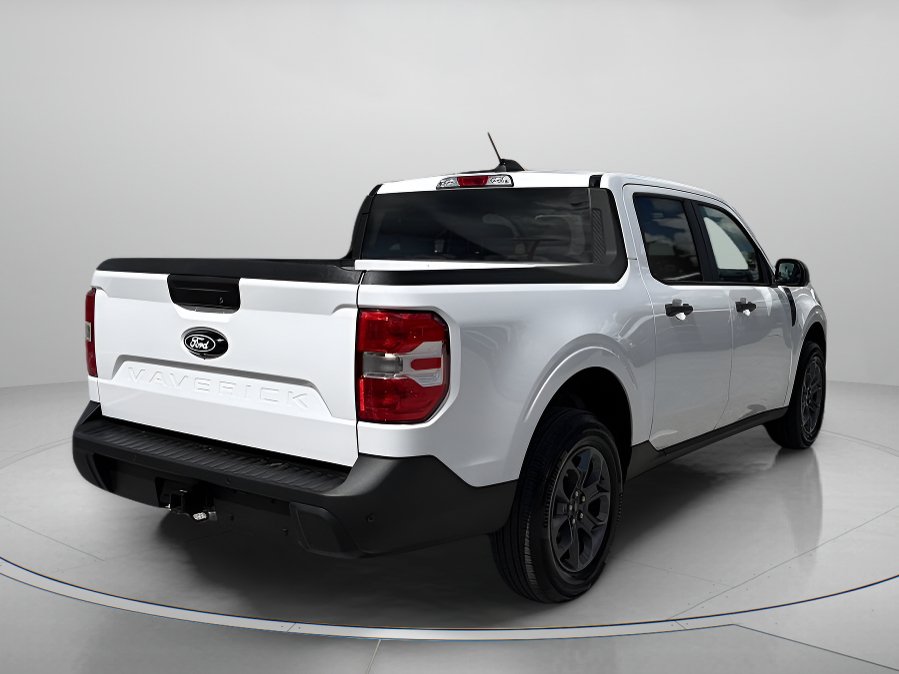 Certified 2025 Ford Maverick XLT FWD image 3