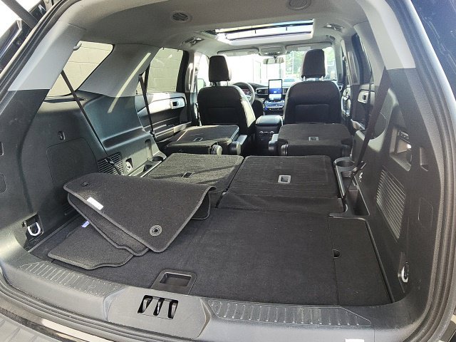 Certified 2023 Ford Explorer Limited w/ Limited Technology Package AWD/4WD image 18