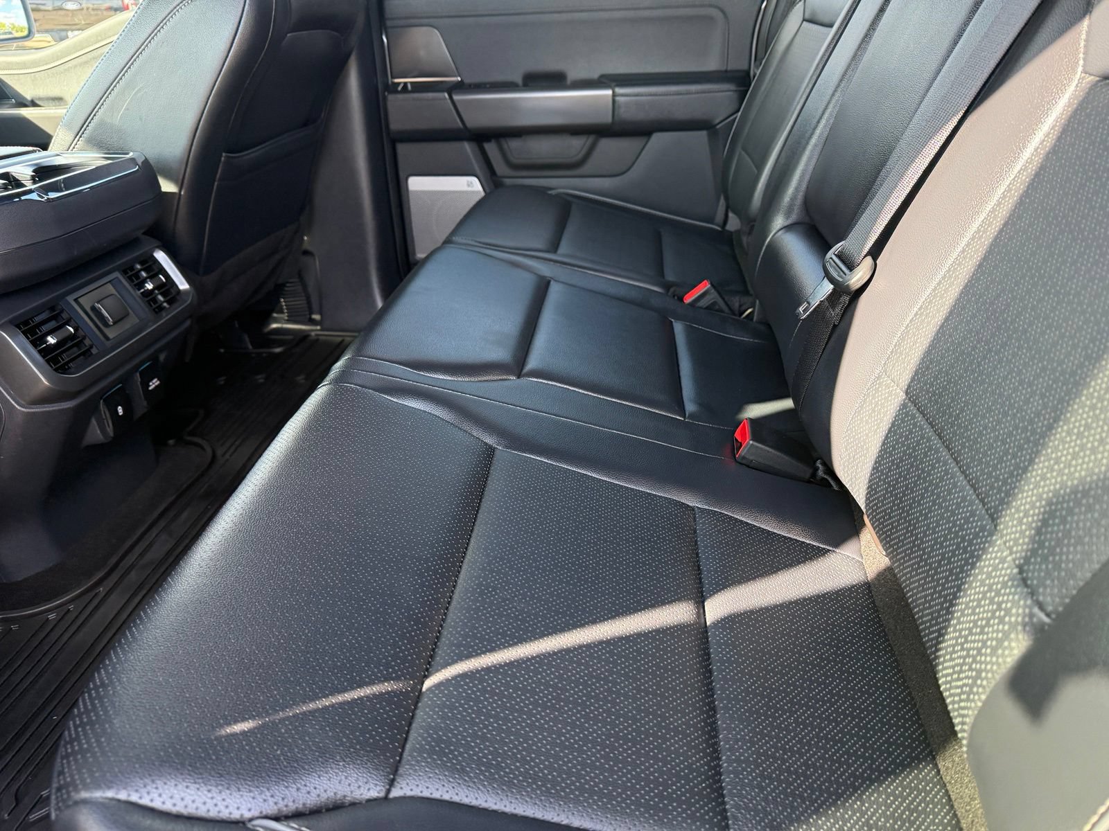 Certified 2024 Ford F150 Lariat AWD/4WD image 18