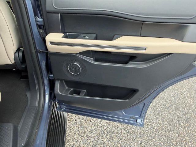 Certified 2023 Ford Expedition XLT image 20
