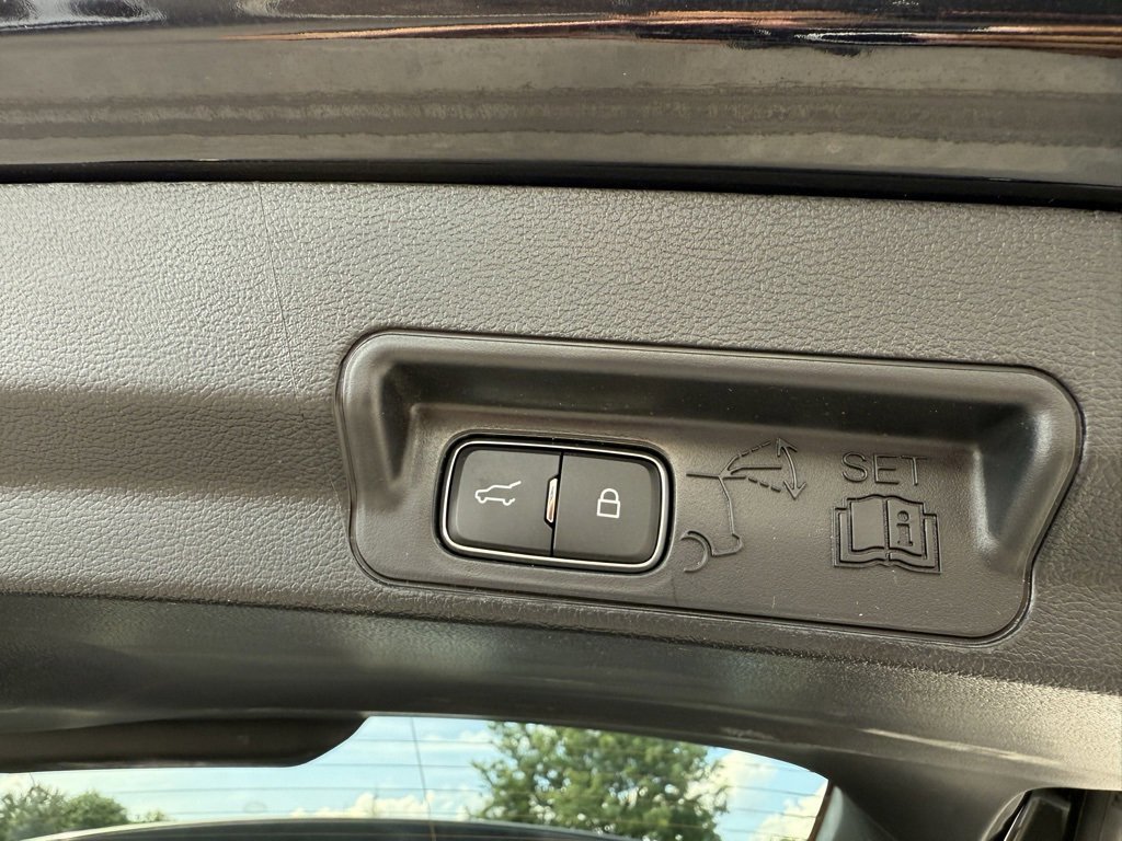 Certified 2022 Ford Explorer XLT w/ Equipment Group 202A image 27