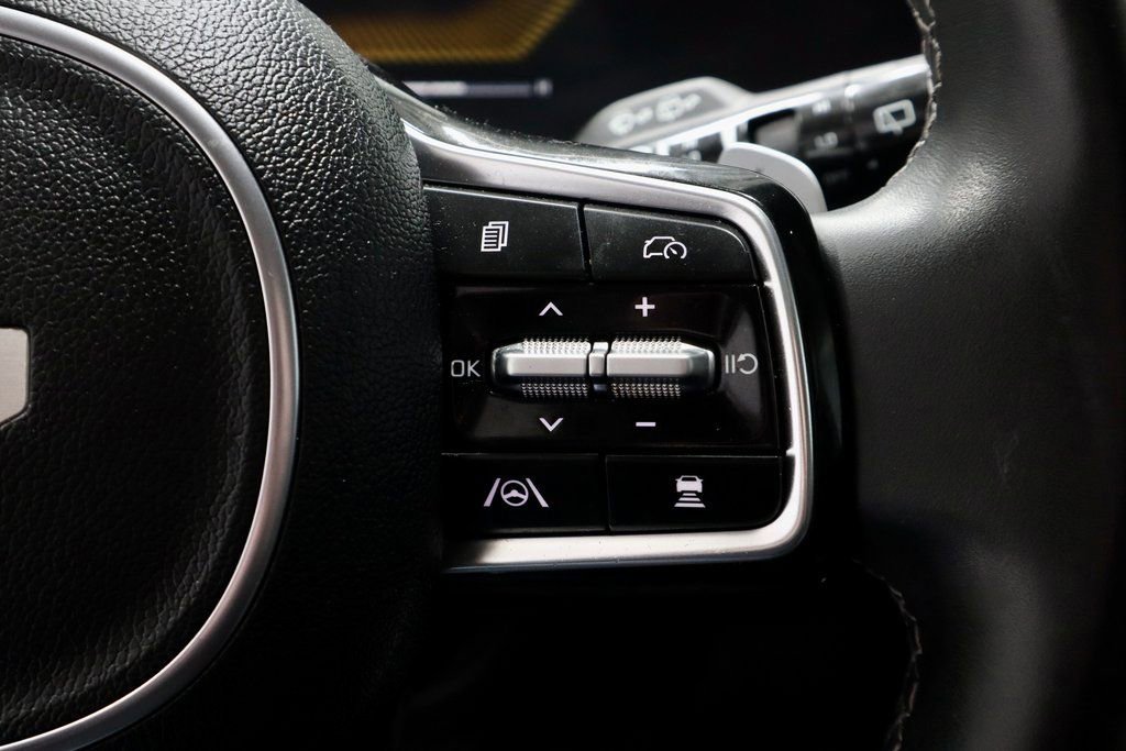 Used 2025 Kia Sorento EX image 32