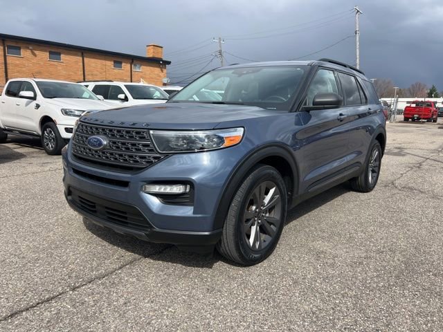 Certified 2021 Ford Explorer XLT w/ Equipment Group 202A image 6