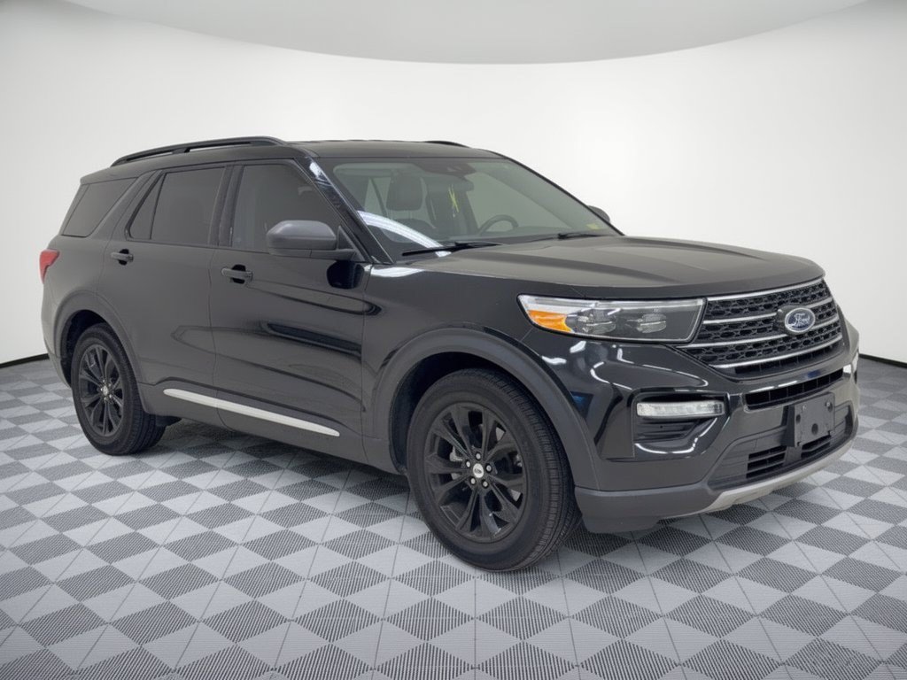 Certified 2023 Ford Explorer XLT w/ Equipment Group 202A RWD image 5