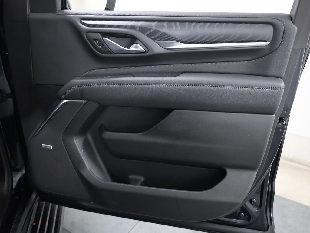 Used 2023 GMC Yukon Denali image 32