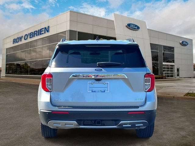 Certified 2024 Ford Explorer XLT w/ Equipment Group 202A AWD/4WD image 4