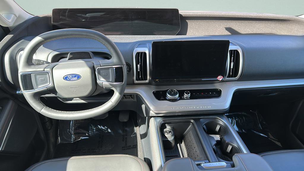 Certified 2025 Ford Expedition Active AWD/4WD image 15