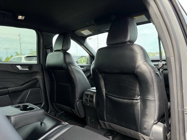 Certified 2025 Ford Escape ST-Line AWD/4WD image 18