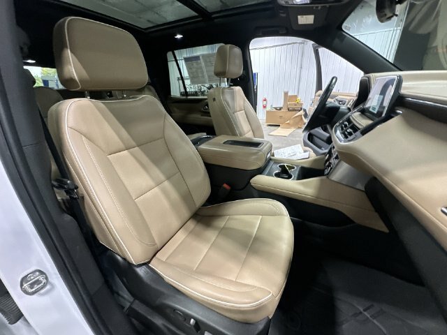 Used 2024 Chevrolet Tahoe Premier w/ Premium Package AWD/4WD image 32