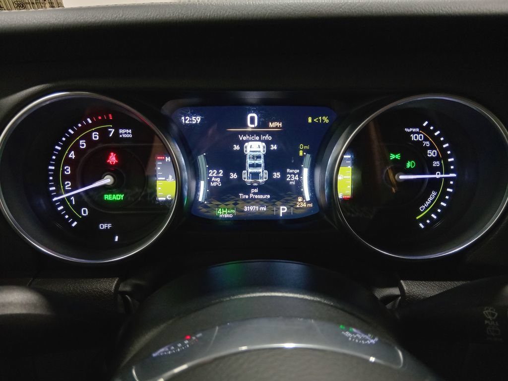 Used 2022 Jeep Wrangler Unlimited Sahara w/ Cold Weather Group AWD/4WD image 19