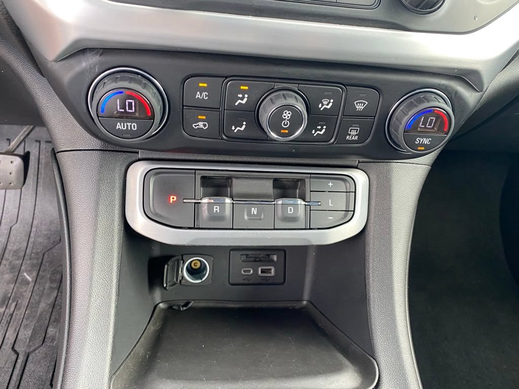 Used 2022 GMC Acadia SLT w/ Elevation Edition FWD image 17