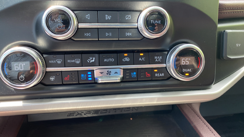 Certified 2024 Ford Expedition Max Limited AWD/4WD image 18