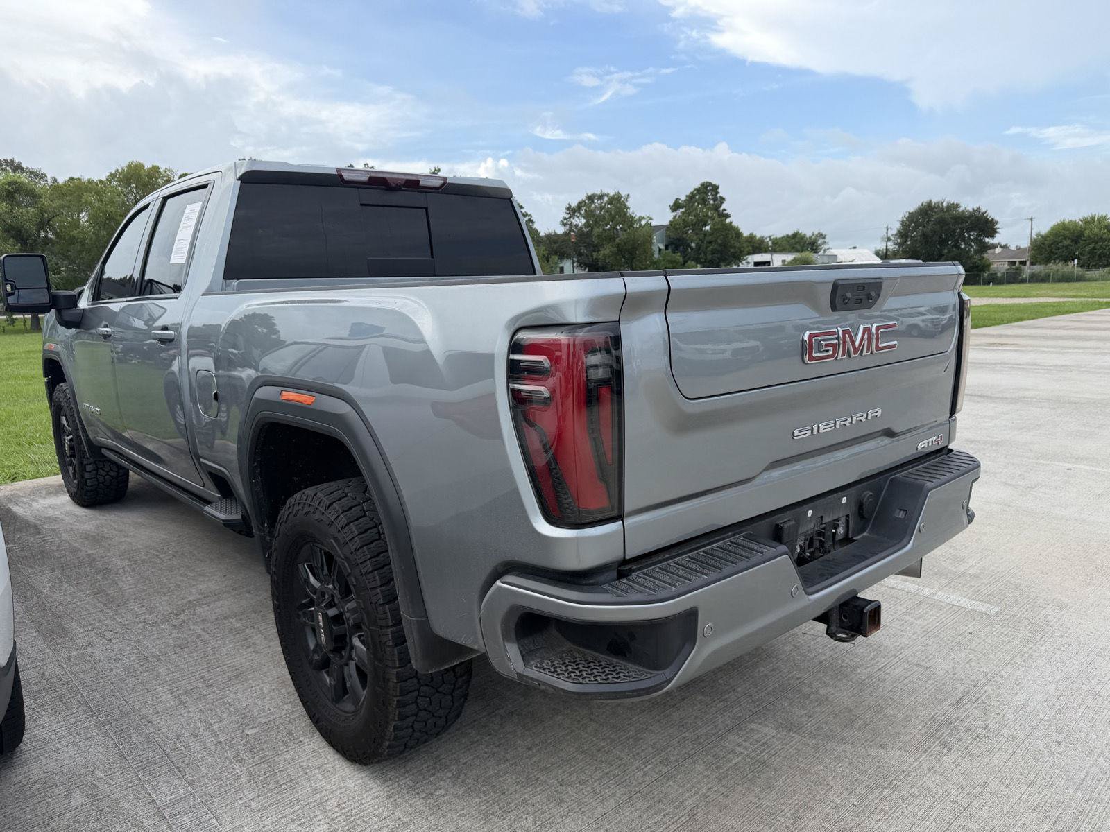 Used 2024 GMC Sierra 2500 AT4 w/ AT4 Premium Plus Package AWD/4WD image 13