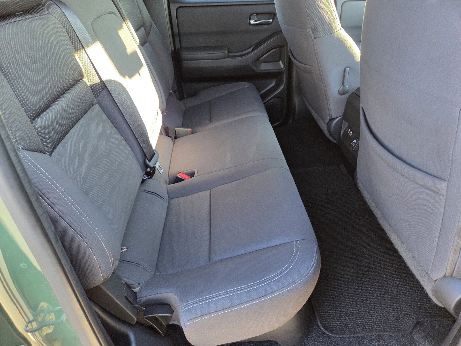 Used 2022 Nissan Frontier SV image 14