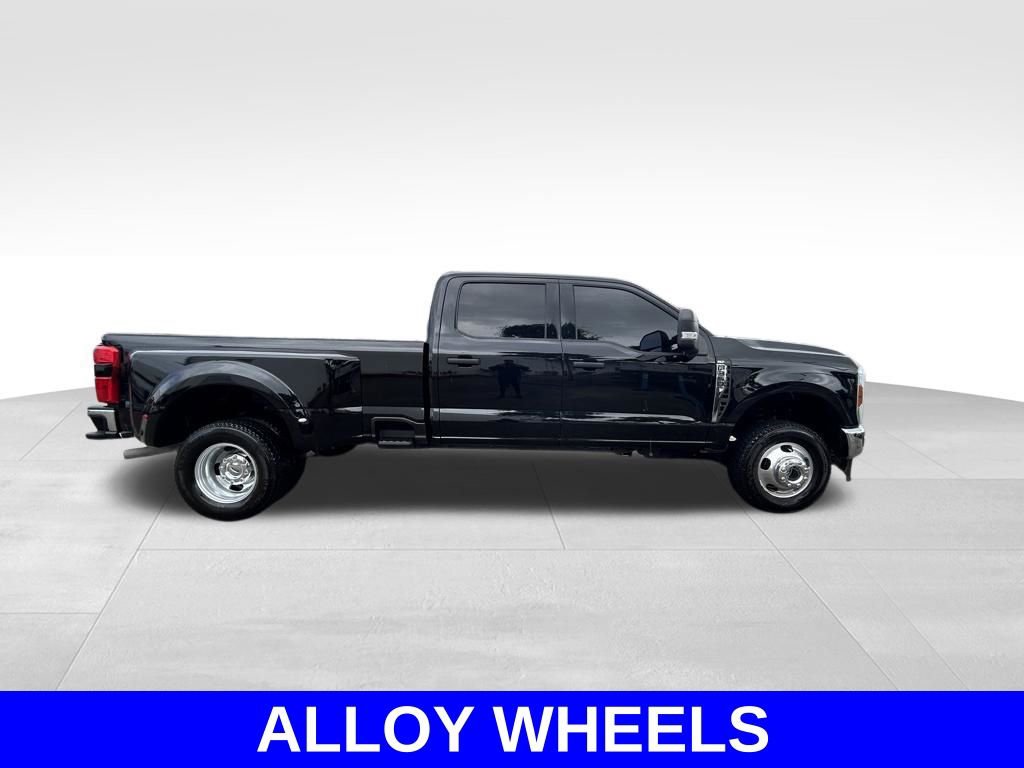 Certified 2024 Ford F350 XLT w/ 360-Degree Camera Package AWD/4WD image 3