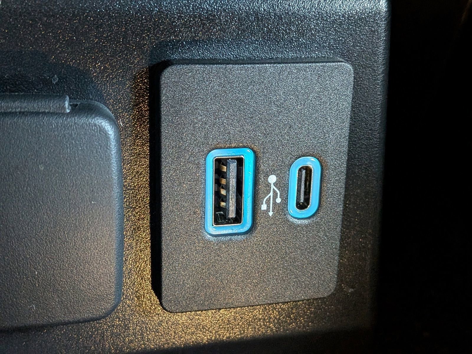 Certified 2023 Ford Explorer Limited w/ Equipment Group 301A image 24