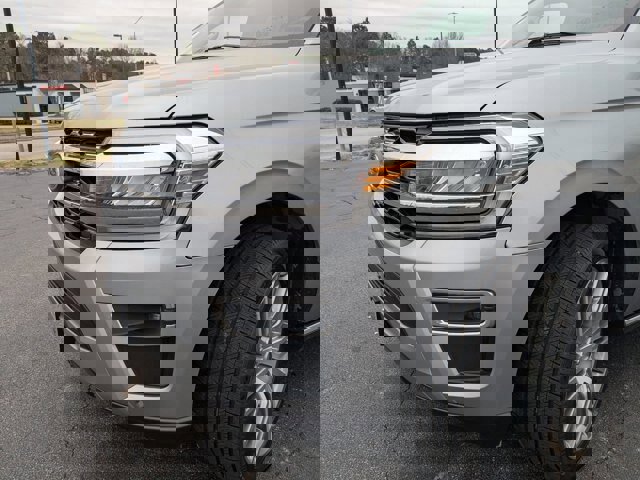 Certified 2024 Ford Expedition Limited image 10